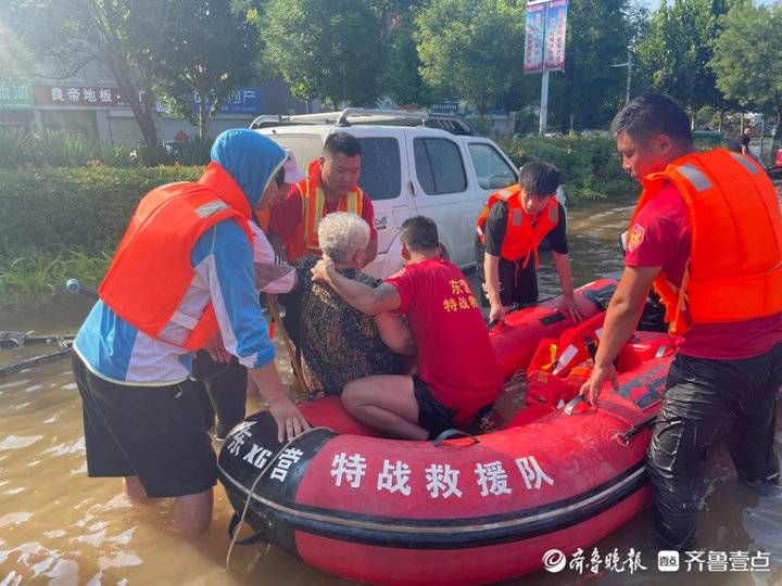 与水奋战 与爱同行 东营民间救援队在河南的7天7夜|芦花新闻| 救援