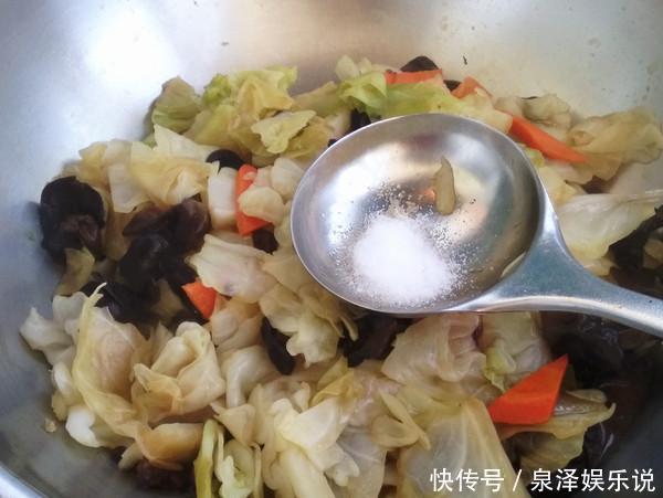 危害|这菜切记不能隔夜吃,吃一次比抽烟的危害还大,快告诉给家人
