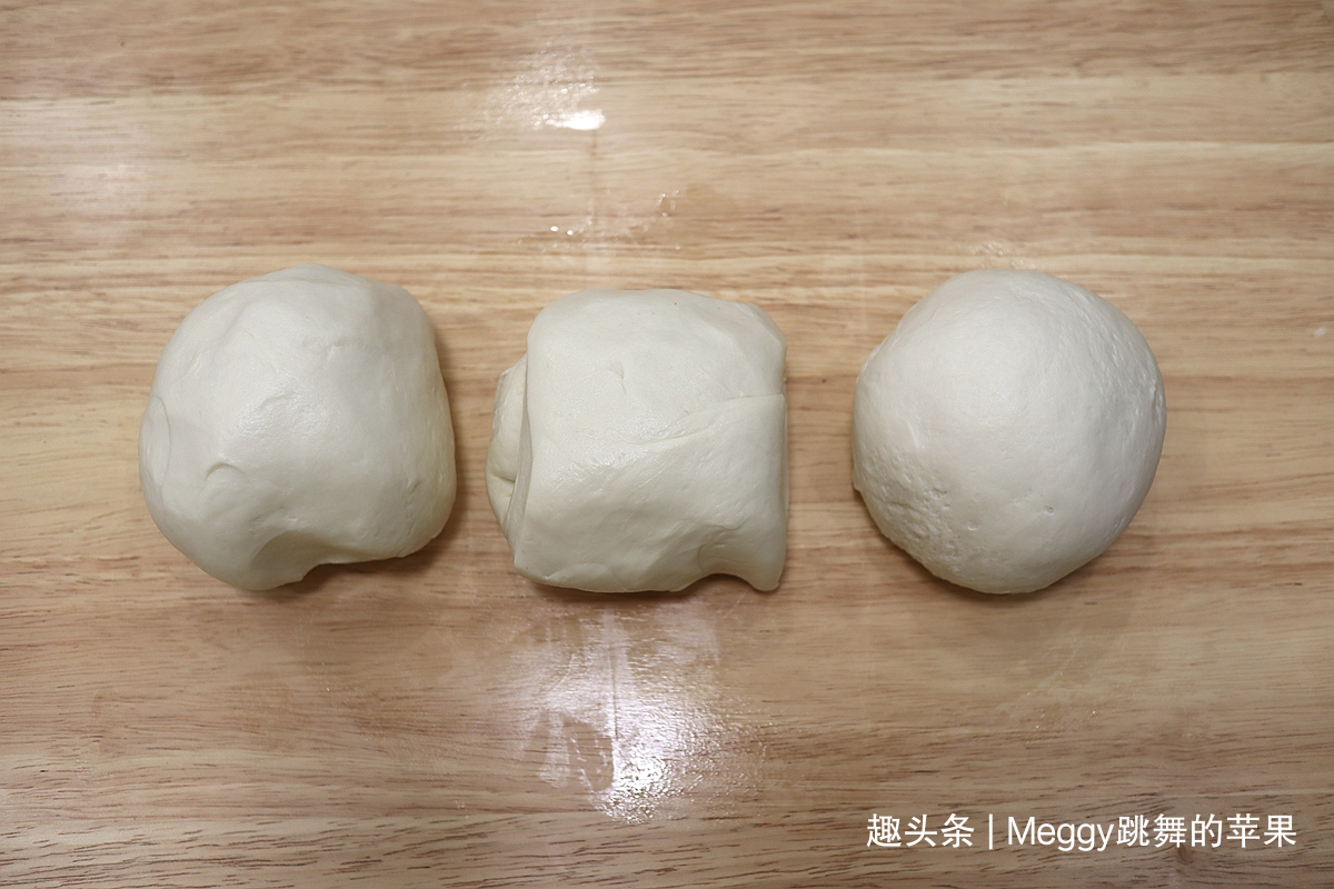 中筋面粉|3种口味的家常饼,外皮酥香柔软多层,切一刀卷一卷就这么简单