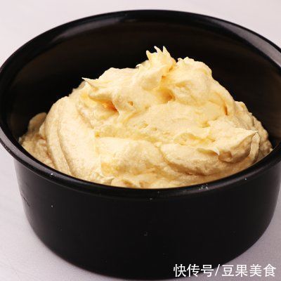 舒可曼|超级简单的无泡打粉版黄油蛋糕，赶快get起来