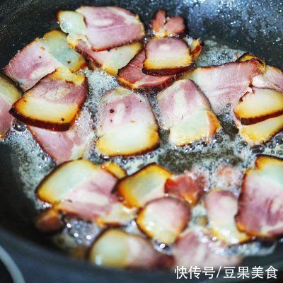 四川|吃一次就上瘾的四川老腊肉炒青椒