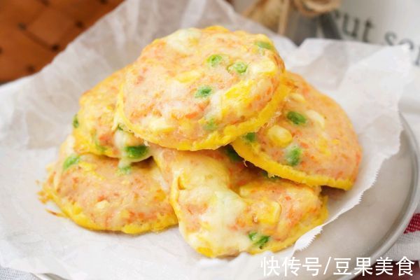 豌豆|把全家人征服的芝士拉丝鱼肉饼,好吃到过分