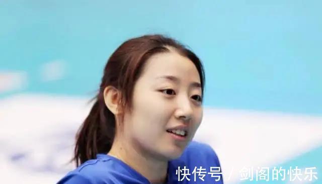 中国女排|她是农家女孩却长得雍容华贵,现代版的杨贵妃,二传之路艰辛曲折!