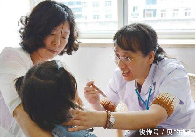 扁桃体|儿子被同学嘲笑“嘴太臭”,带去医院检查后,取出的东西很恶心