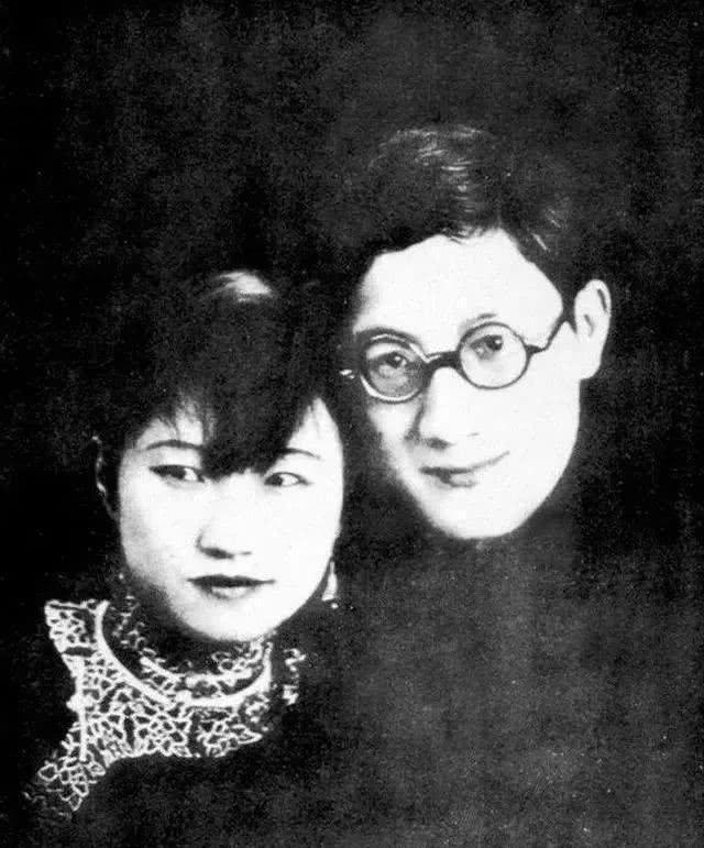  飞机|徐志摩失事死状惨烈，陆小曼不愿收尸，墓地前35级石阶寓意深远