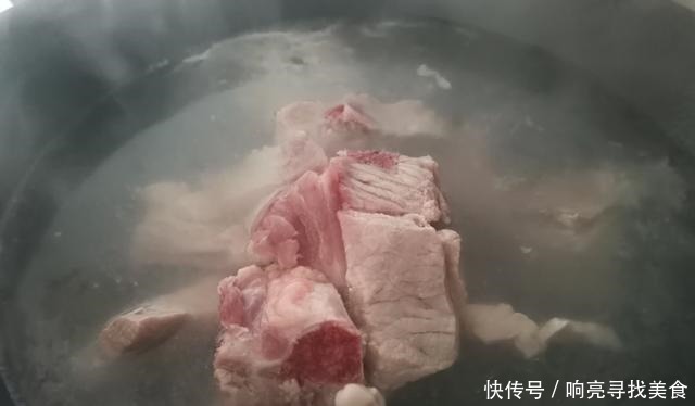 东北人都会做的一道菜,能有效补充钙质,很适合寒冷的冬天食用