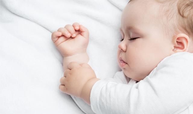 宝妈|宝宝1岁时还没掌握这3个技能 说明可能发育迟缓了 父母别大意