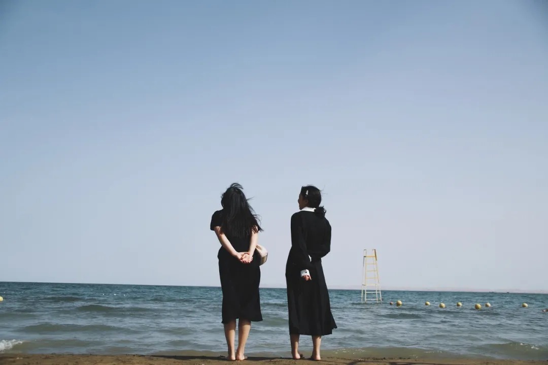 菜根谭|人生最高级的活法:傻、诚、笑、空、容