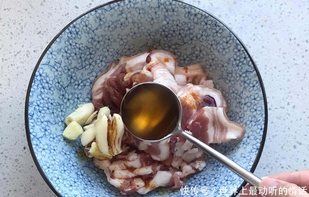 这样吃五花肉,才是最经典的吃法!想想都流口水!