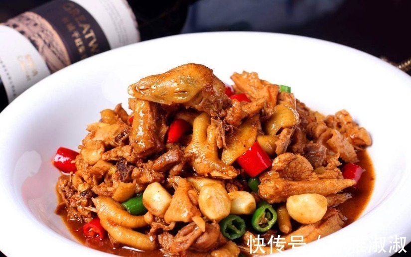 炖鸡肉时，千万不要用水炖了！用它炖，鸡肉吃着更鲜嫩，还更入味