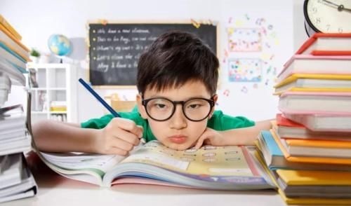 耶鲁大学|孩子究竟能不能看电视?这项耶鲁大学的报告,父母都该看一看