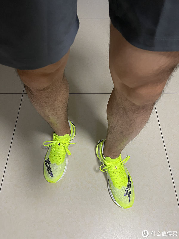 布鲁克斯 缝合怪?还是特立独行——特步300X2.0 跑鞋五公里上脚初体验