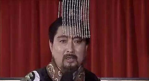 历史中真有一名类似孔明的人物,也刚好出身蜀地,也同样曾经效力过刘姓皇族