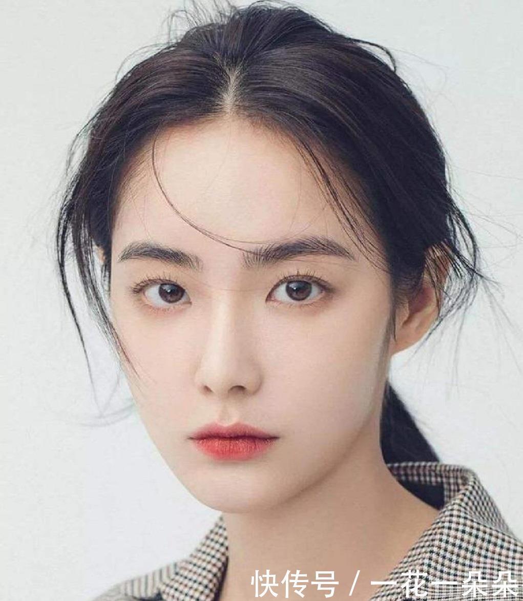  好皮肤|脸上有这5大特征的女生，天生的“带妆脸”，素颜干净清纯有气质