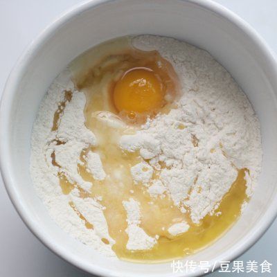 牛肉馅料|#安佳马苏里拉芝士挑战赛#芝士牛肉烤包子