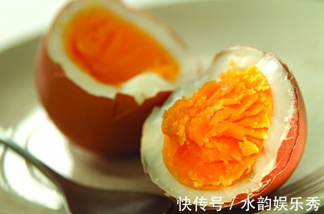 胆固醇|胆固醇高的人,医生:若想稳定血脂,这3类食物,建议少吃或不吃