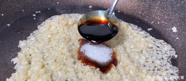 冬天记得多吃鱼,教你草鱼特色做法,味道鲜美,一周吃七次都嫌少