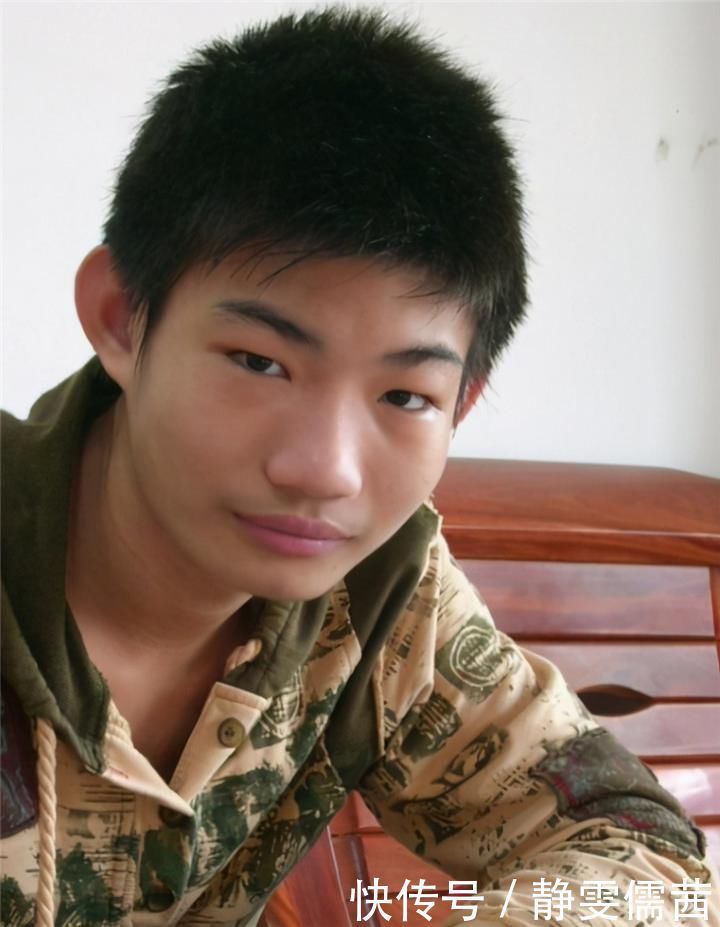 中国头号懒人杨锁,被父母溺爱长大,父母离世后活活饿死