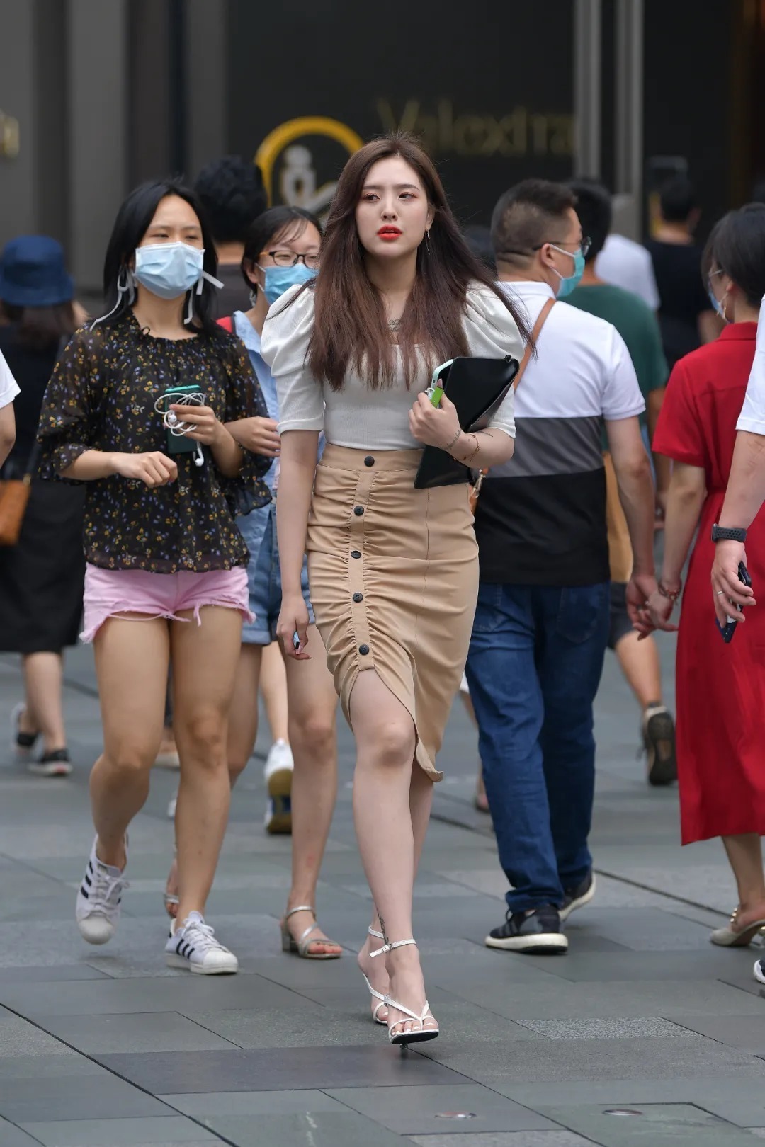  飘飘|长发飘飘，漂亮动人的长发美女