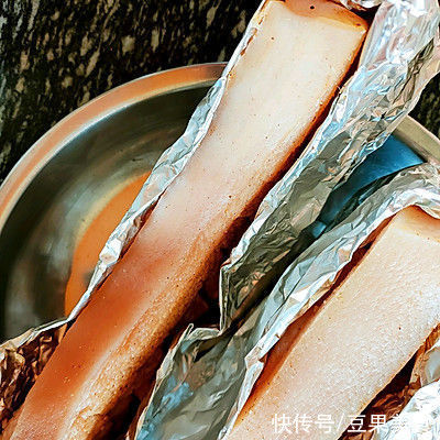 简单易做脆皮烤肉~五花肉的另一种吃法!全家人都爱