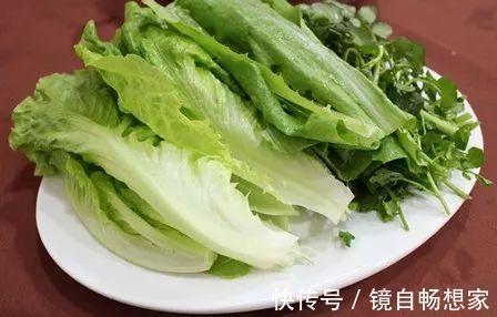 瓜子|过50岁后的人，少吃瓜子花生多吃3类美食，胜过大鱼大肉