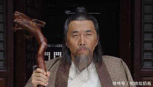 看相|袁天罡为三人看相,看完后三人大喜,袁天罡转身摇头叹息!