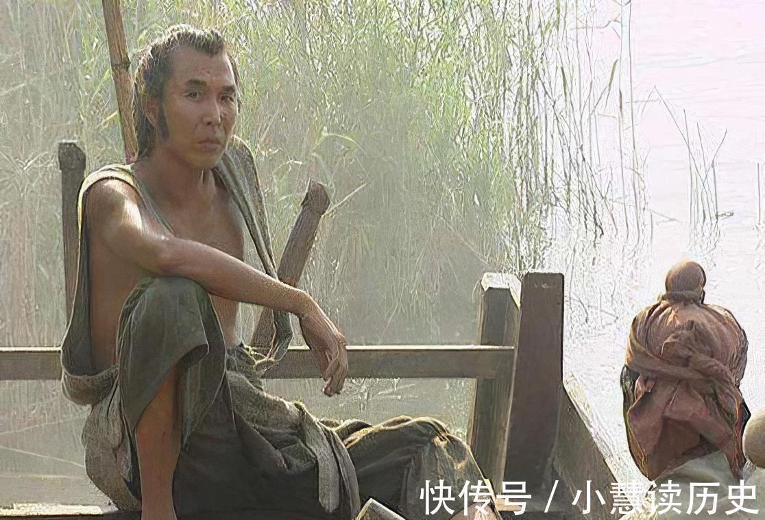 梁山#阮氏三雄与林冲首次会面,就怒目拔刀,他们之间也有隐秘仇怨么?