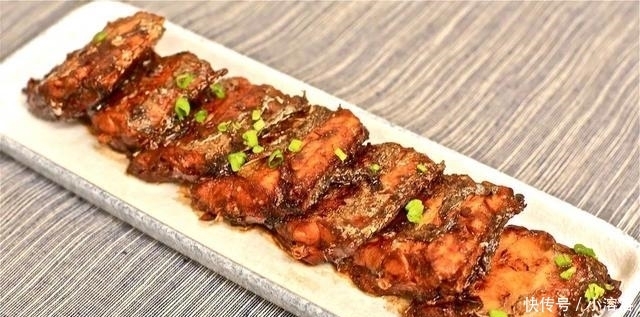  香内嫩|外香内嫩的红烧带鱼走一波，好吃的秘诀就在配料！