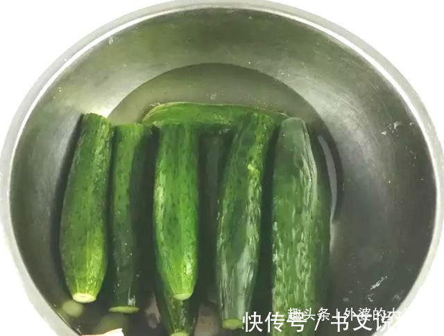 外婆用了半辈子的腌黄瓜秘方,只需简单3步,口感清脆,好吃下饭