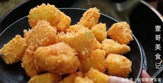 苹果|苹果别直接吃了,淋入2个鸡蛋液,比吃肉还香,出锅瞬间就扫光!