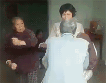 |搞笑GIF:世界上最可怕的荡秋千,给钱我都不去