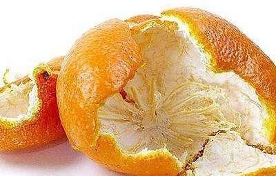 把橘子皮泡在食盐中,或许也能帮你解决这些尴尬,了解下