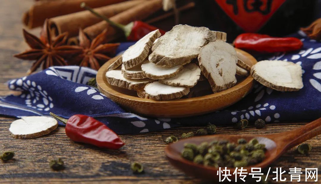 炖牛肉时，这味香料一定要放！20分钟软烂入味、不塞牙，很多人都放错，难怪又老又柴