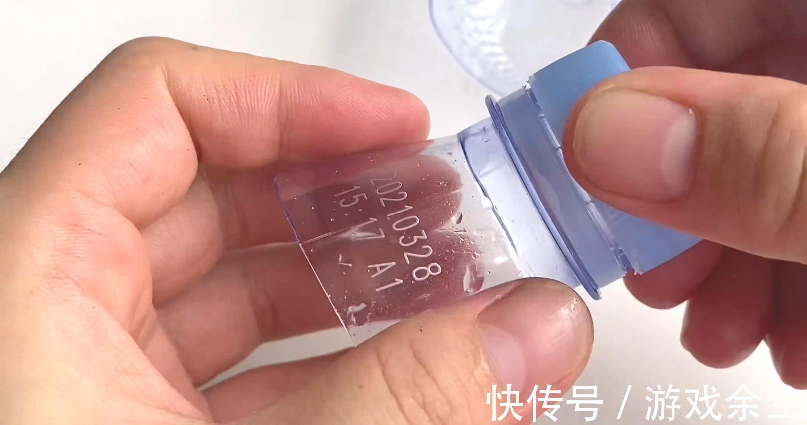 火腿肠|用塑料瓶做切葱神器，不伤手不辣眼睛，比刀切还好用，简单又方便