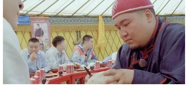 客人|《德云斗笑社》里的内蒙羊尾油,到底是啥?牧民:代表着尊敬客人