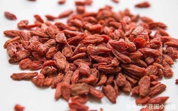 枸杞|养肝“王者”被发现,不是枸杞和蒲公英,坚持吃,肝慢慢变强