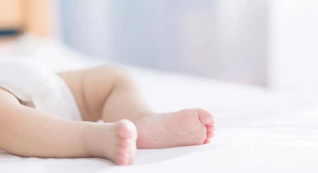 妈妈|宝宝被100℃开水烫伤,妈妈的急救方法连医生都点赞!