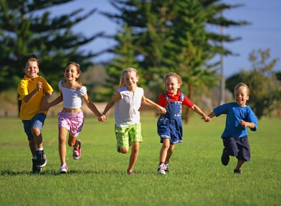 相处|如何教孩子与他人相处，这一点父母的教育方式很关键