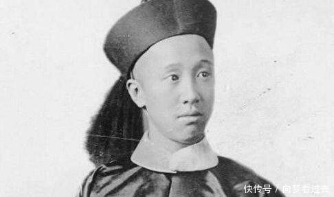 表情|罕见老照片:犯人跪地表情慌张,最后一位是慈禧贴身丫鬟气质佳!