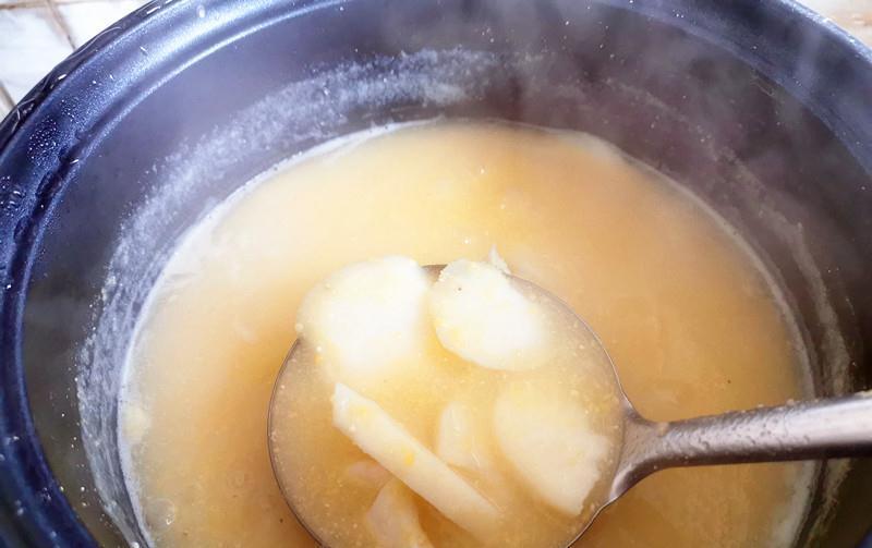 宅家的日子,我家最爱喝这粥,主食和粥一锅出,一人一碗就饱了