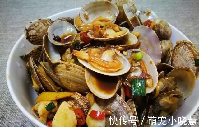 辣炒花甲|炒花甲,“最忌讳”放这味料,10人做9人错,难怪花甲不鲜腥味重