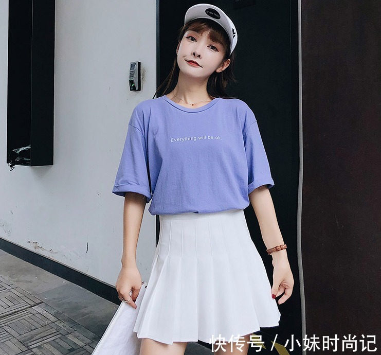 格子|短款高腰百褶裙的5款潮流穿搭,照着穿清新又减龄!