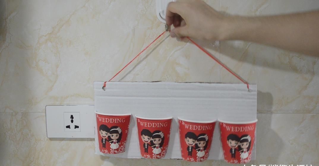 卫生间|一次性纸杯这样改造一下, 放在卫生间里有大用处, 看完你会感谢我的