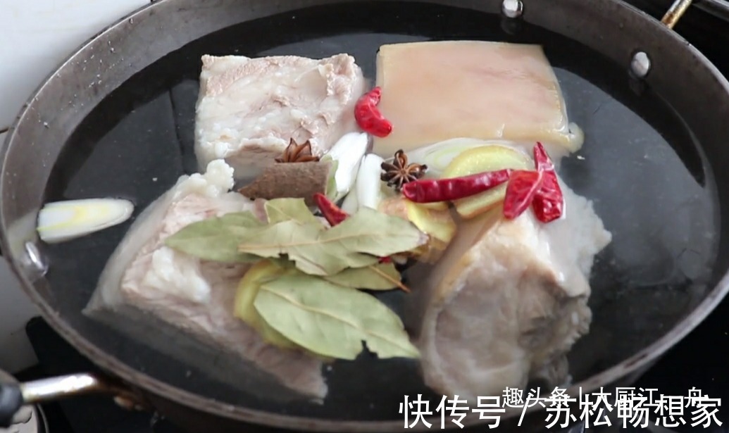 肉片|难怪饭店的扣肉那么好吃原来做法有诀窍，学会给家人露一手吧