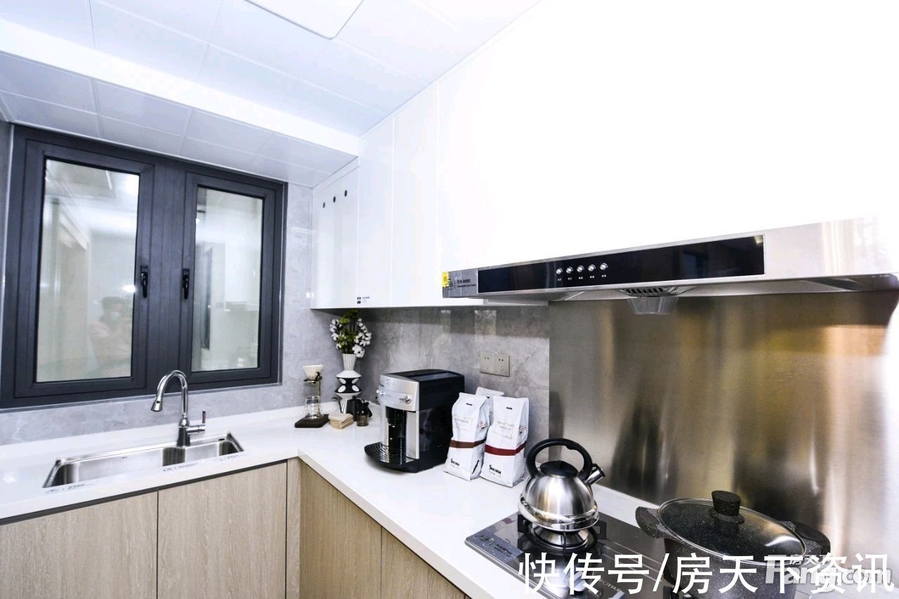 谍照|请查收从深圳龙岗热门楼盘现场传来多张谍照(组图)