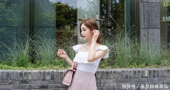 孙允珠|美图欣赏:孙允珠,幽雅白蕊小公主休闲花边上衣