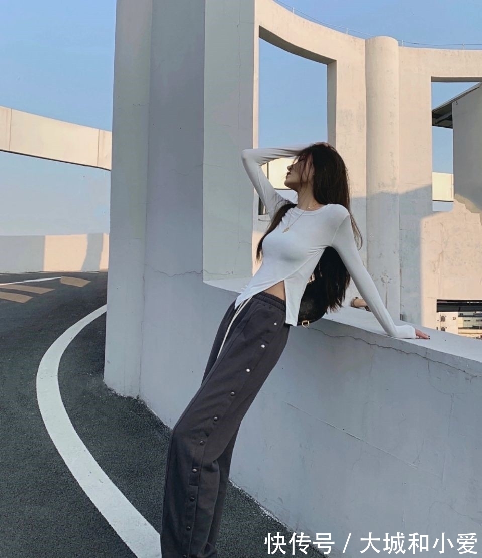 皮裤 40岁又个矮的女人,裤子尽量别穿阔腿裤和低腰裤,其实这些更显高