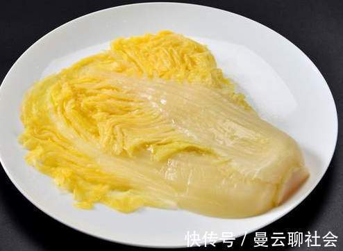 冬天|腌酸菜不要只知道加盐,牢记3个关键,酸菜又酸又脆不腐烂