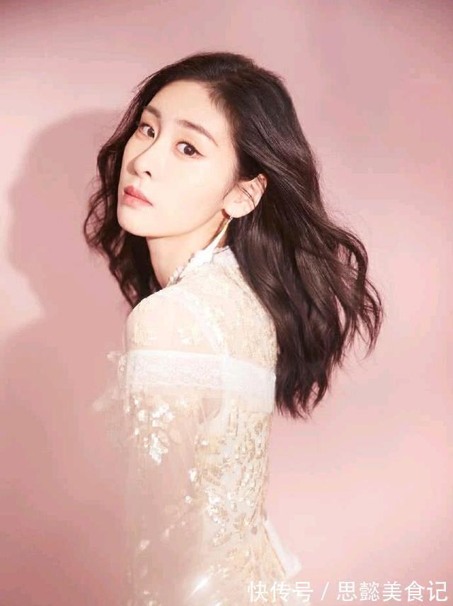 中国好声音:黄霄云转身两次救不了选手,小导师的存在有何意义?