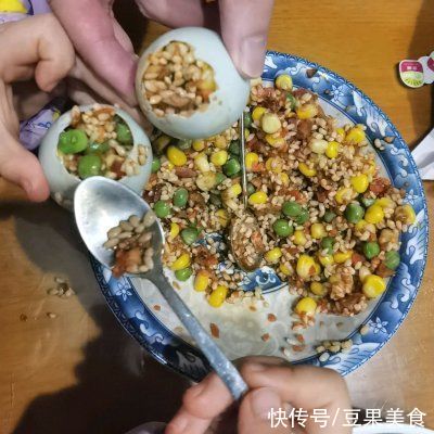 咸鸭蛋|糯米蛋这样做好看好吃又解馋，孩子天天吃不够